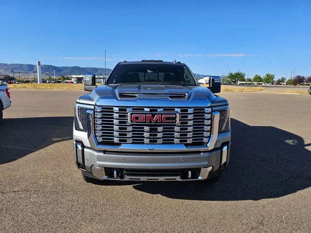 Used 2025 Sterling Metallic GMC Denali image 2