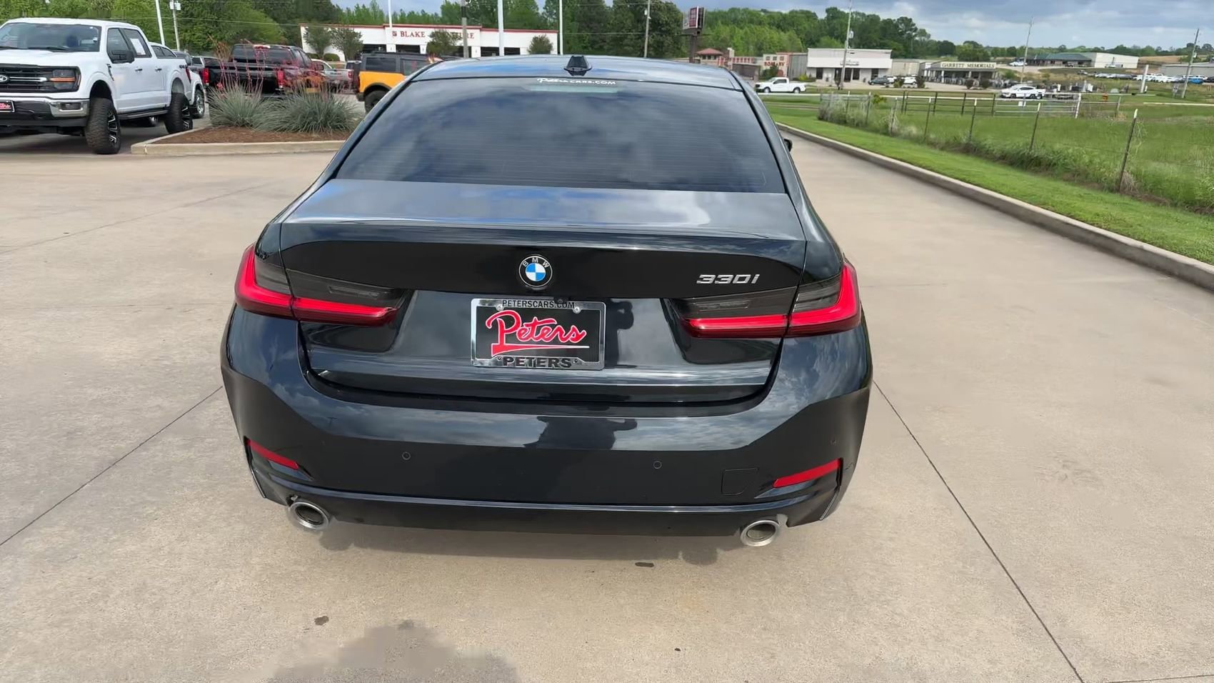 Used 2023 Black Sapphire Metallic BMW 330i image 8