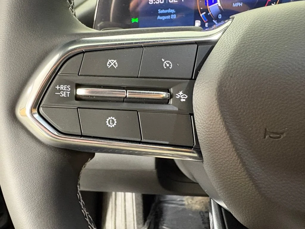 New 2027 Mosaic Black Metallic Chevrolet LT image 29
