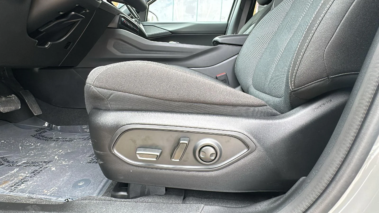 New 2026 Sting-Gray Clearcoat Jeep Laredo image 11