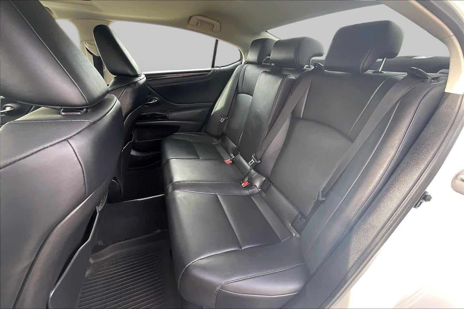 Used 2025 Eminent White Pearl Lexus  image 19