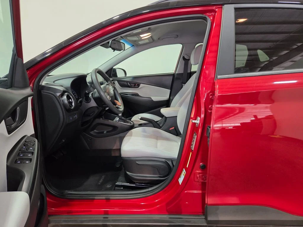 Used 2022 Red Hyundai SEL image 15