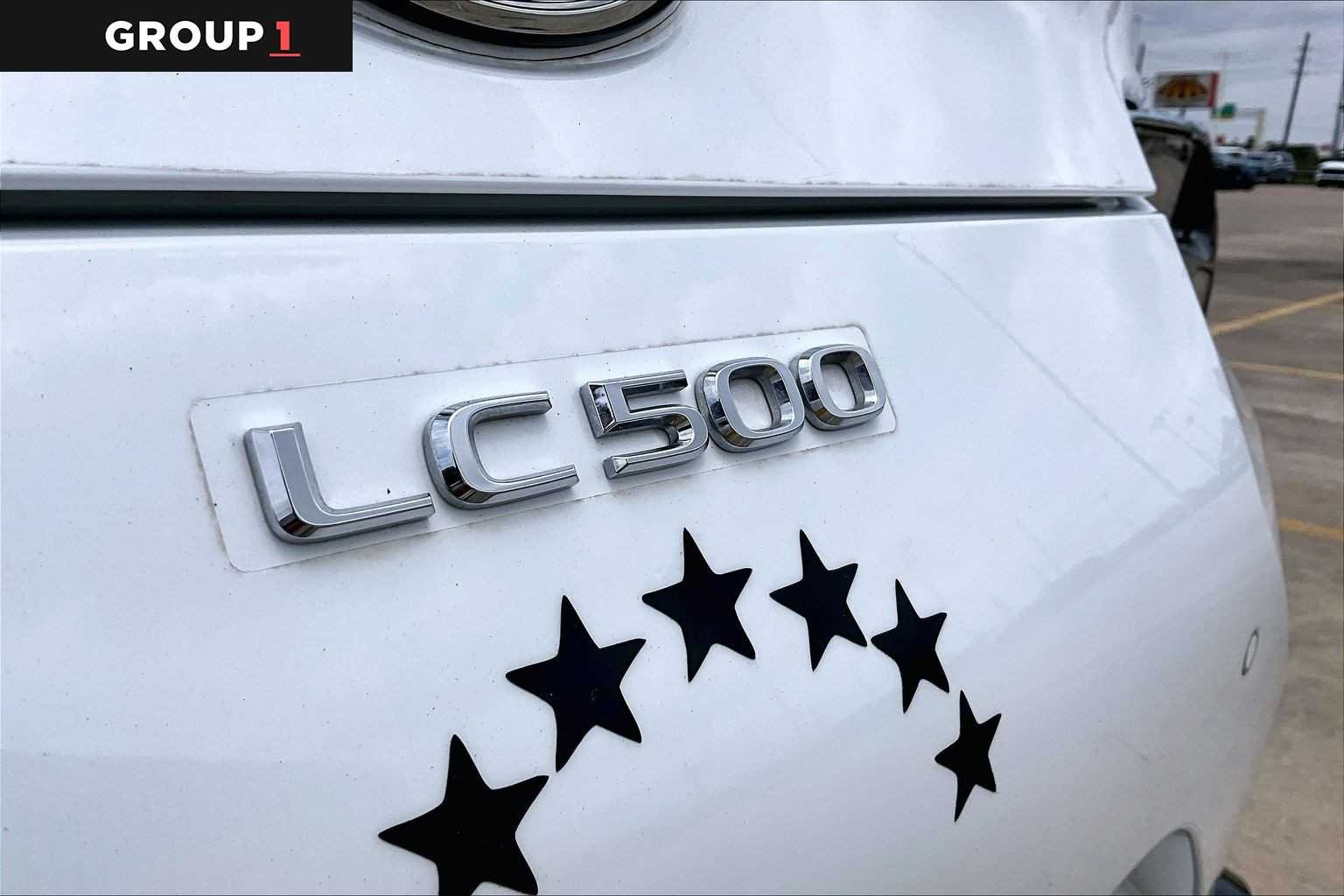Certified Used 2021 ULTRA WHITE Lexus  image 8