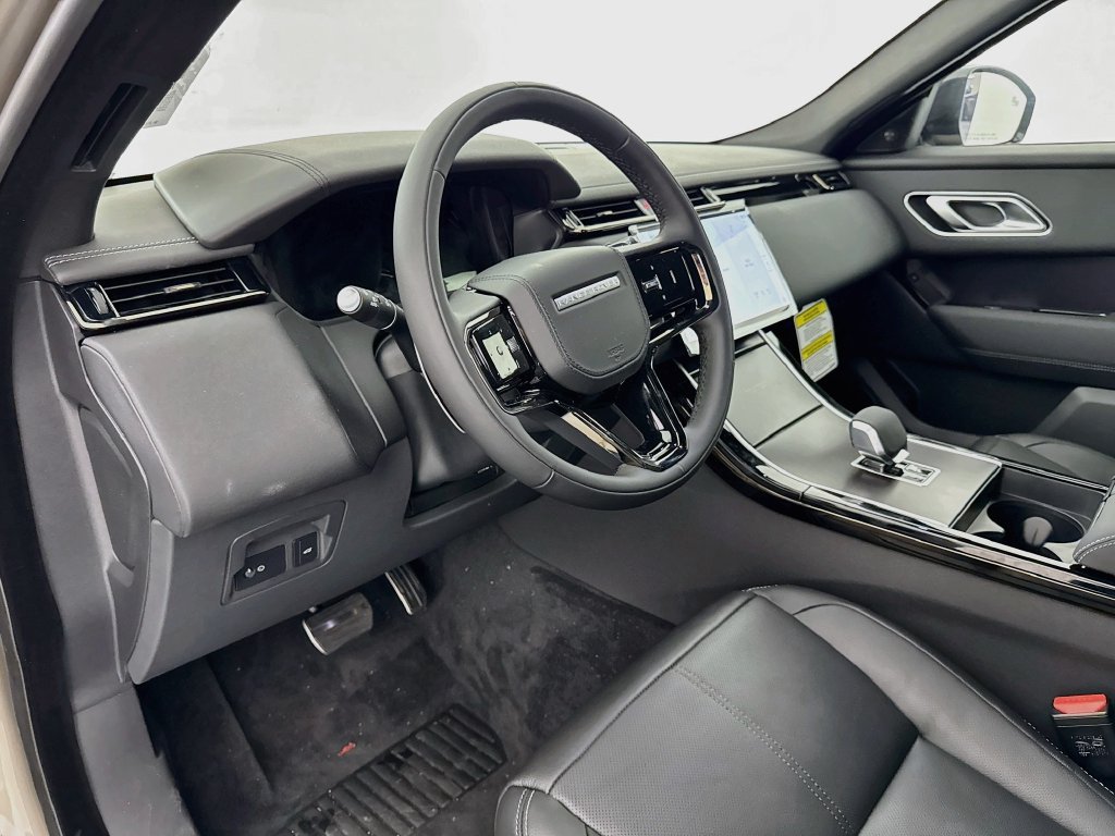 New 2026 Batumi Gold Land Rover Belgravia Edition image 9