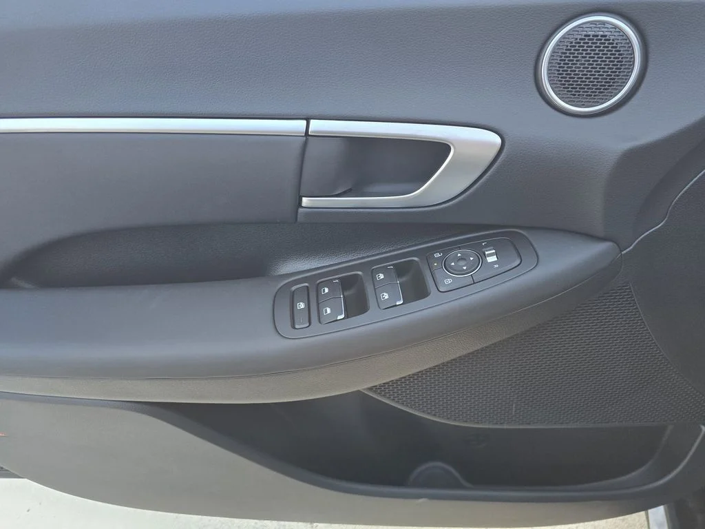 New 2026 Black Hyundai SEL Sport image 16