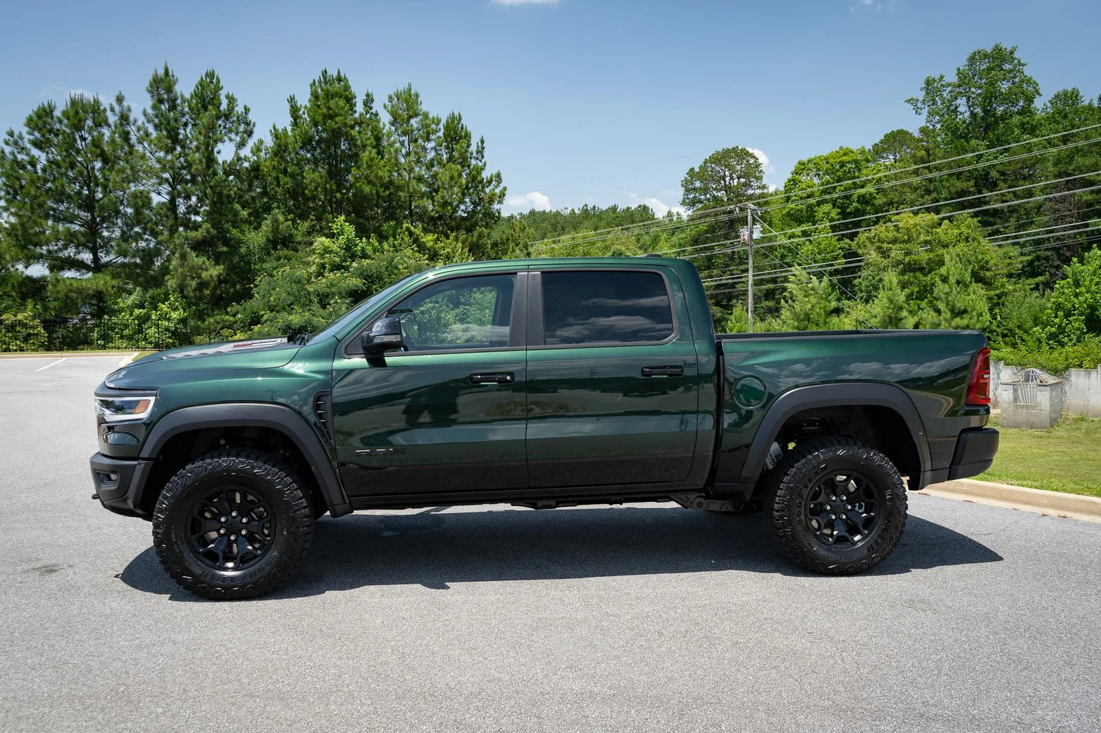 New 2026 Serrano-Green Metallic Exterior Paint RAM RHO image 13