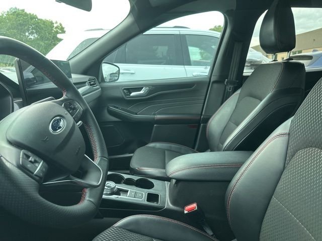 Used 2025 Gray Metallic Ford ST-Line image 7