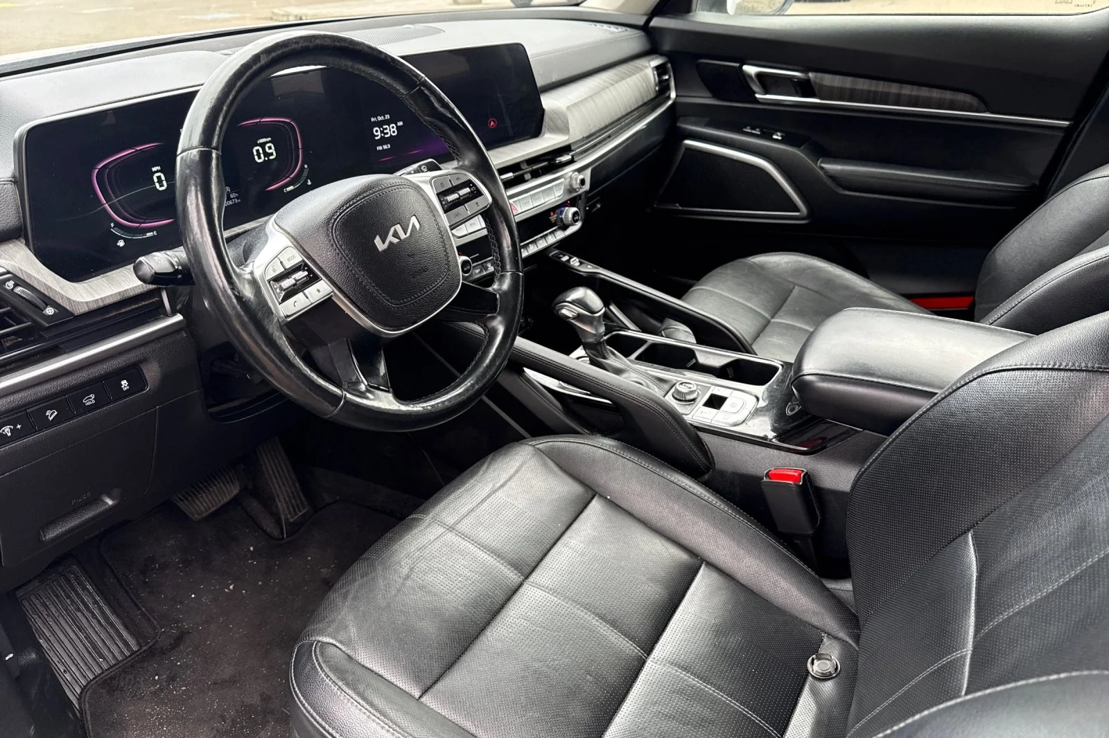 Used 2024 White Kia EX image 7