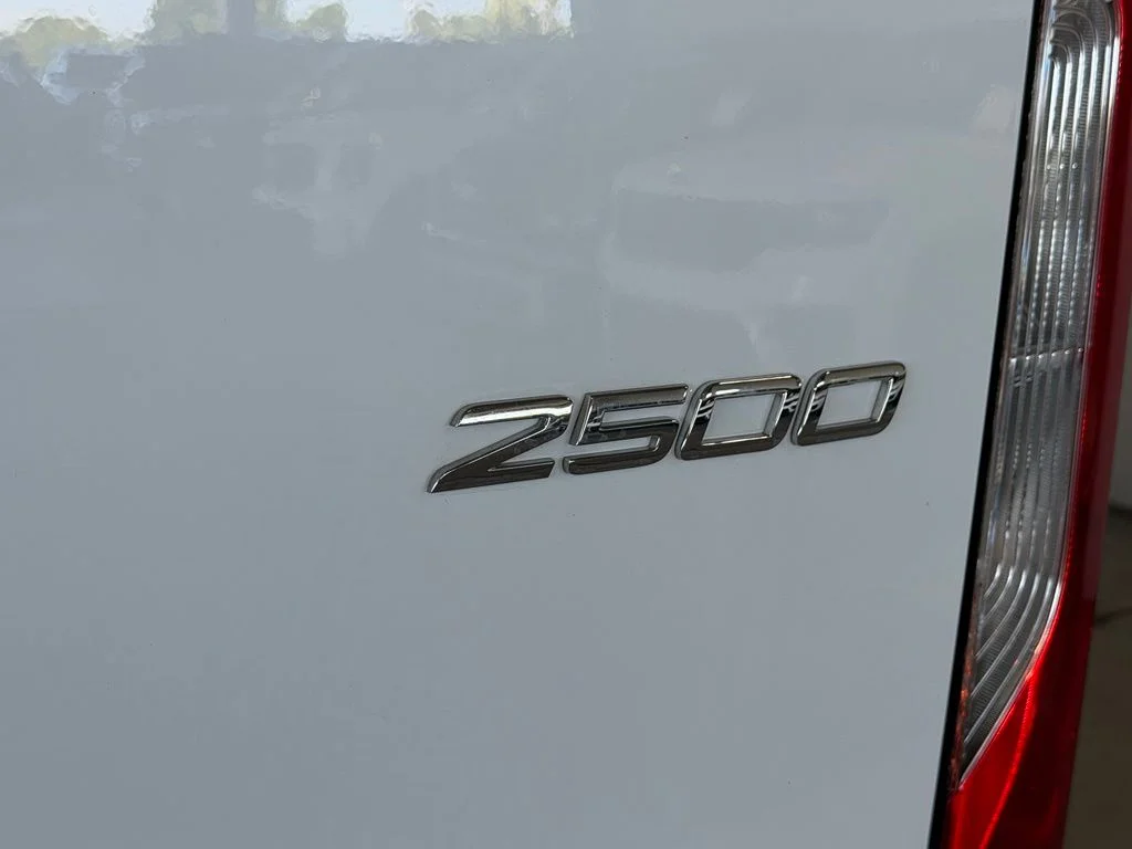 Used 2025 White Mercedes-Benz Cargo 170 WB image 38