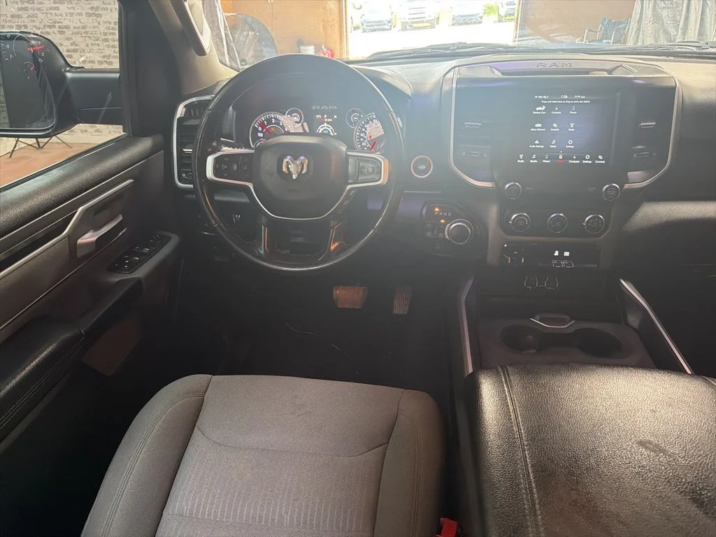 Used 2020 Diamond Black Crystal Pearlcoat Ram Big Horn/Lone Star image 15
