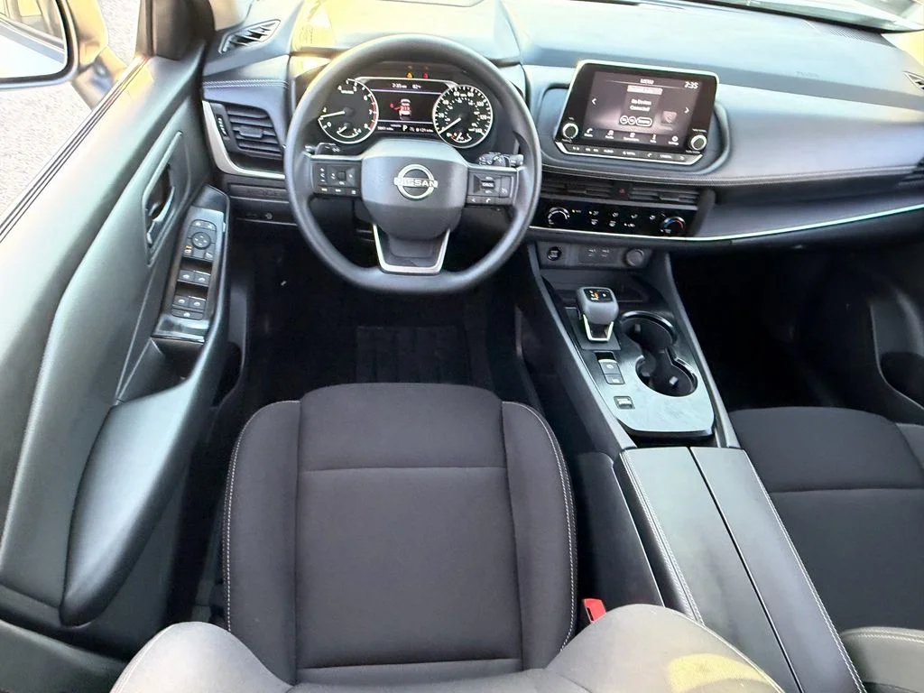 Certified Used 2025 White Nissan S image 13