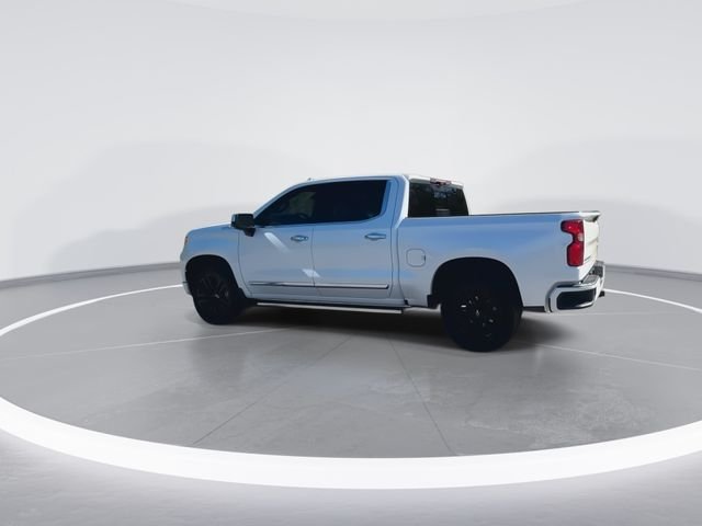 Used 2023 Beige Chevrolet High Country image 8