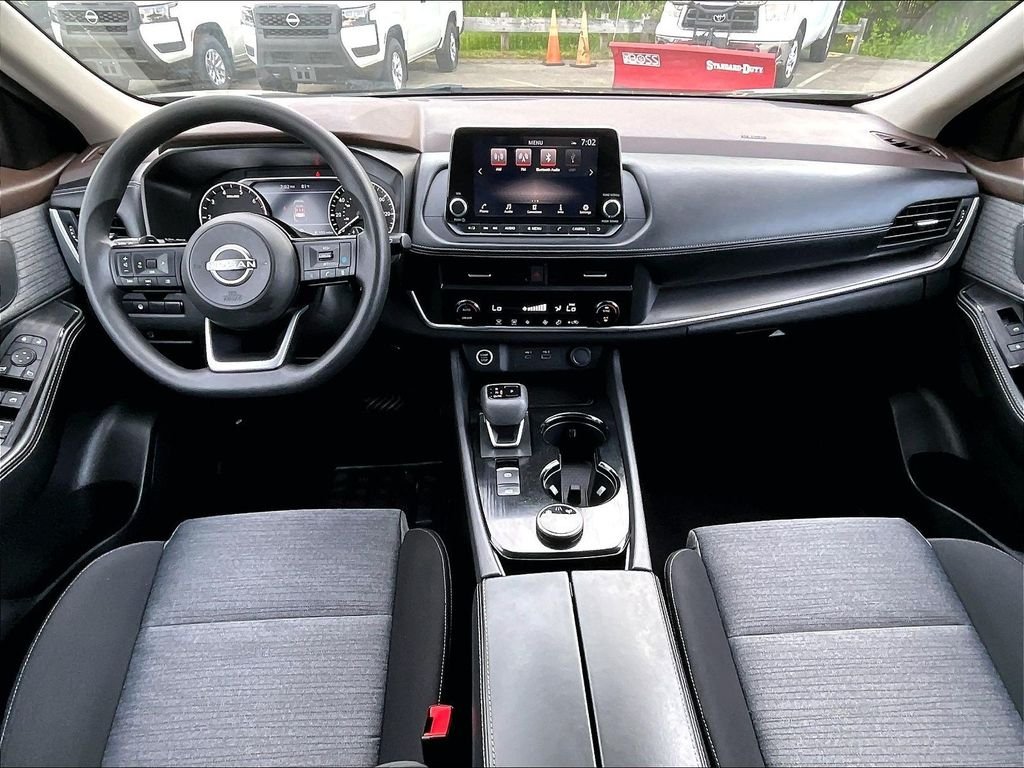 Used 2023 Gray Nissan SV image 21