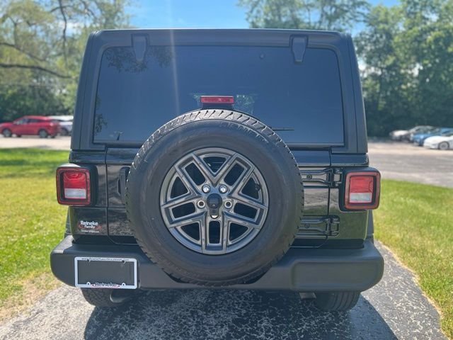 Used 2024 Black Jeep Sport S image 7