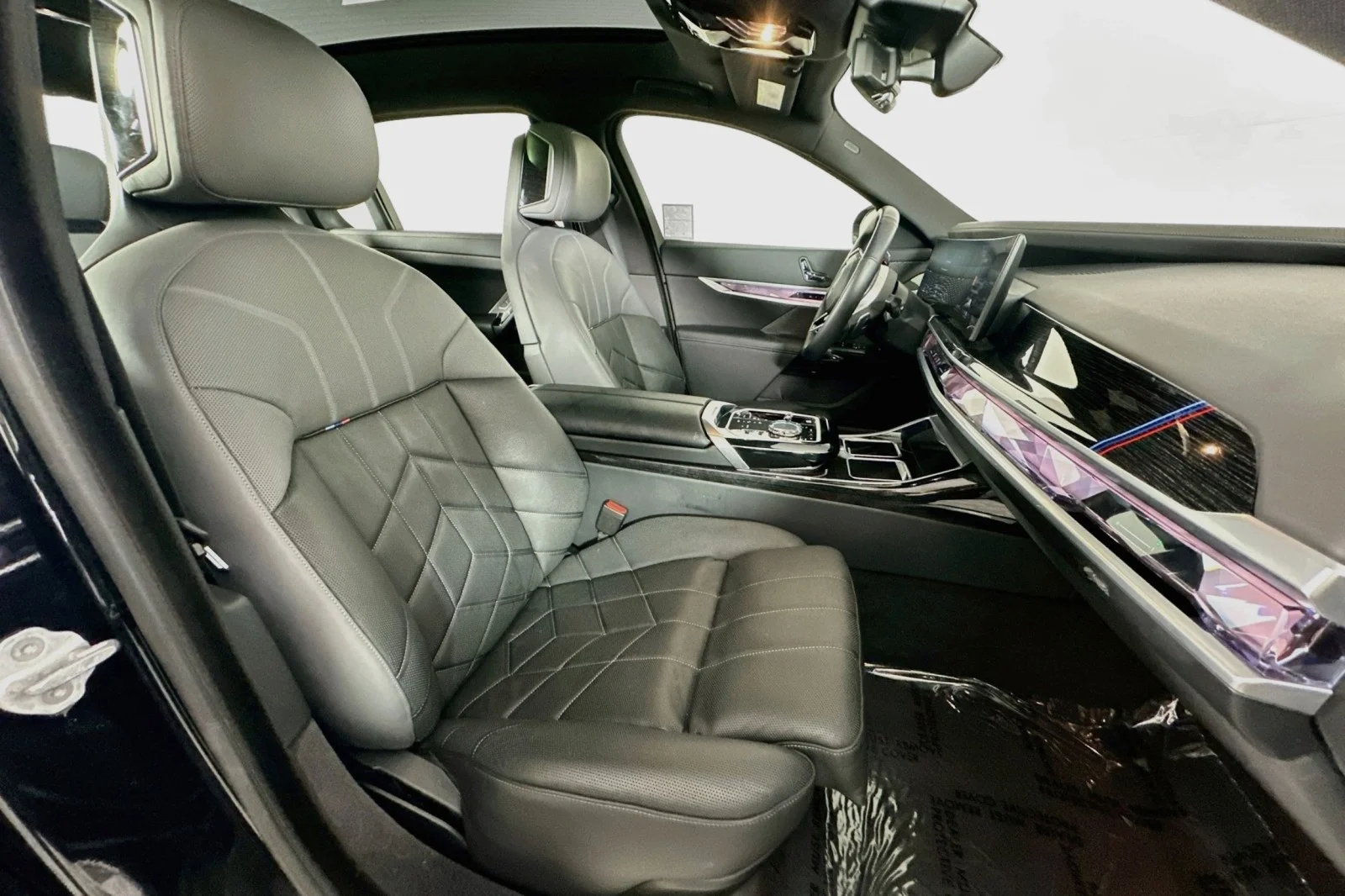 Used 2026 Black Sapphire Metallic BMW 740i xDrive image 8