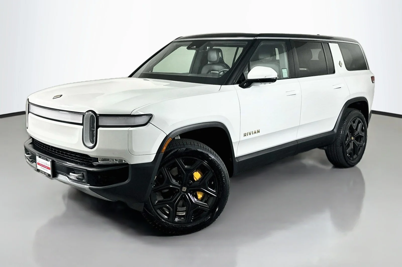 2023 Rivian R1S