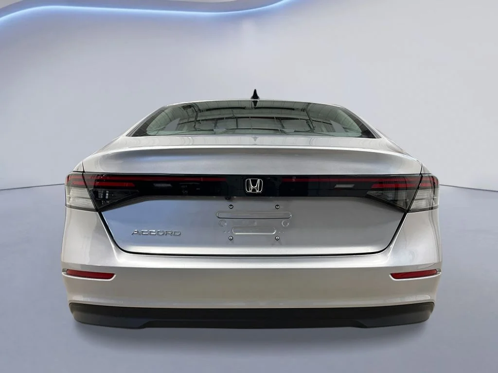 New 2026 Solar Silver Metallic Honda SE 1.5T image 4