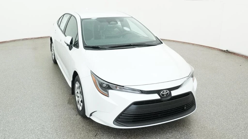 New 2026 Wind Chill Pearl Toyota LE image 8