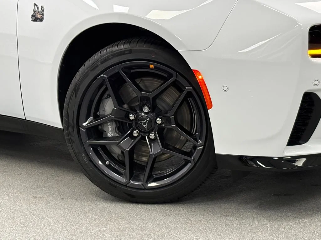 New 2026 White Knuckle Exterior Paint Dodge R/T Scat Pack image 4