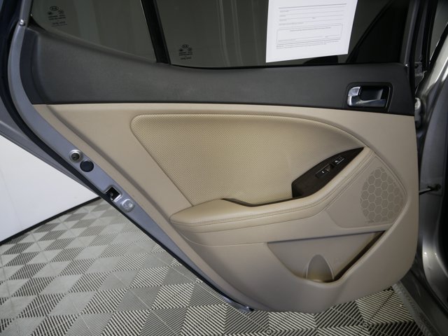 Used 2014 Satin Metal Kia EX w/ Premium Pkg image 12