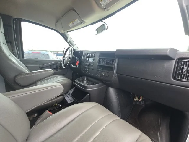 Used 2017 White Chevrolet Work Van image 17
