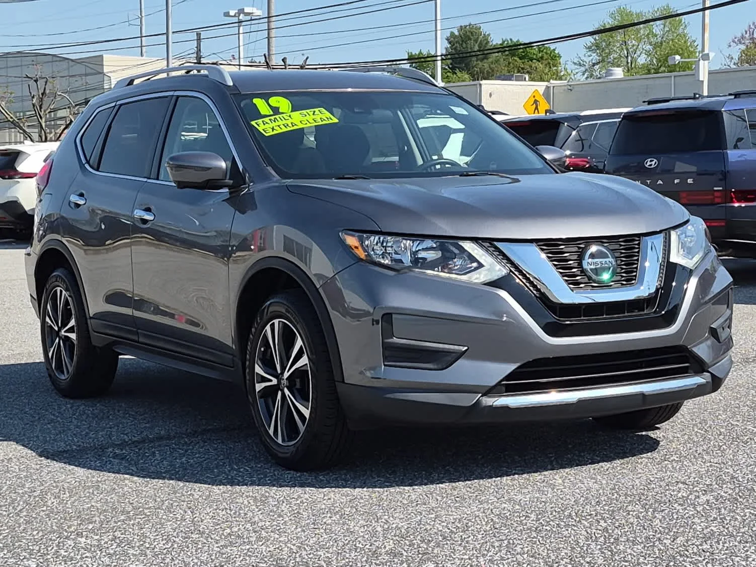Used 2019 Nissan Rogue SV with VIN 5N1AT2MV9KC828493 for sale in Newark, DE