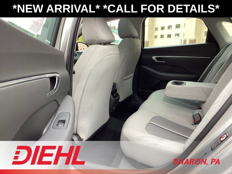 Used 2021 Silver Hyundai SEL image 17