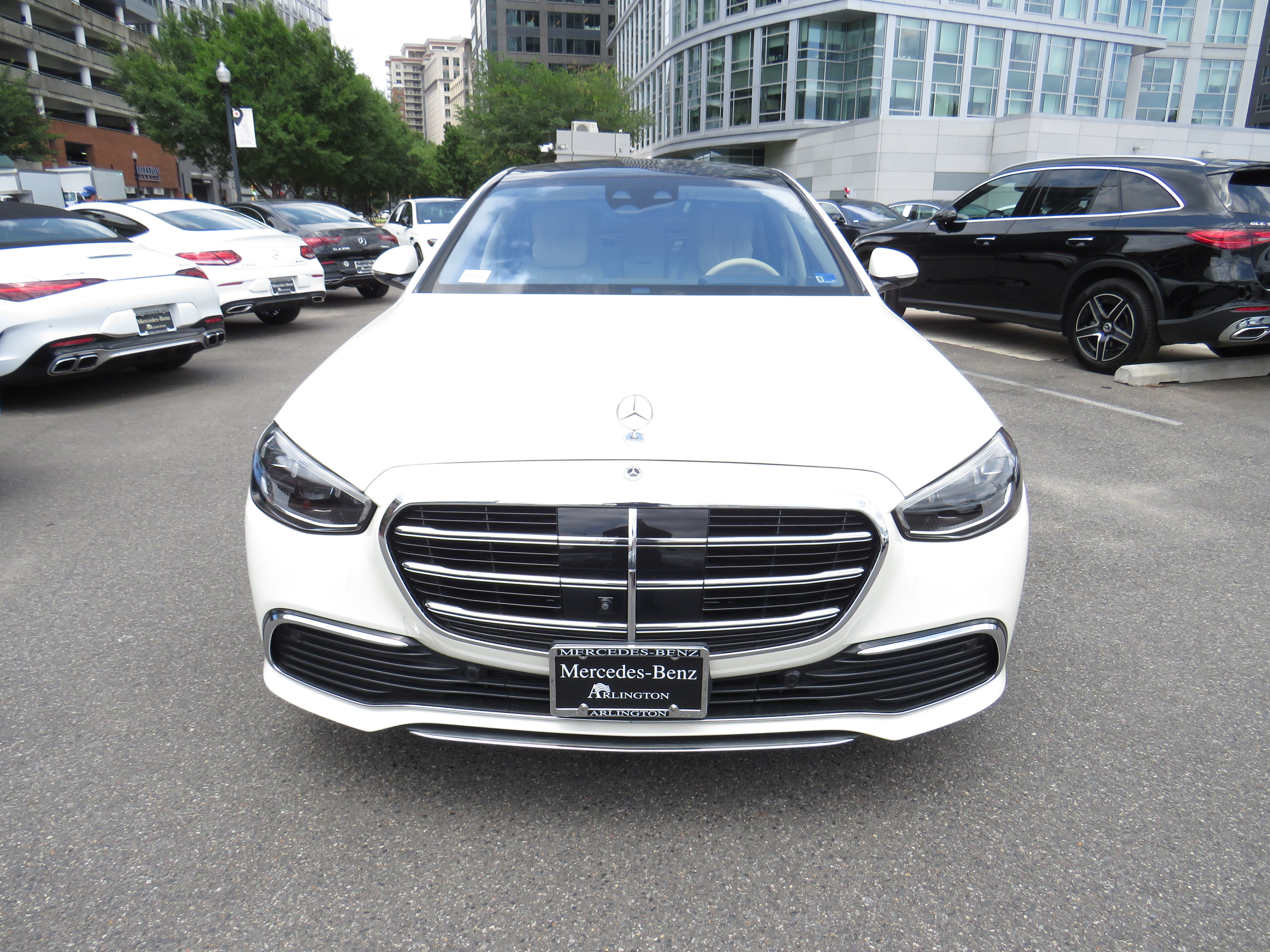 Certified Used 2023 MANUFAKTUR Diamond White Metallic Mercedes-Benz S 500 4MATIC® image 6