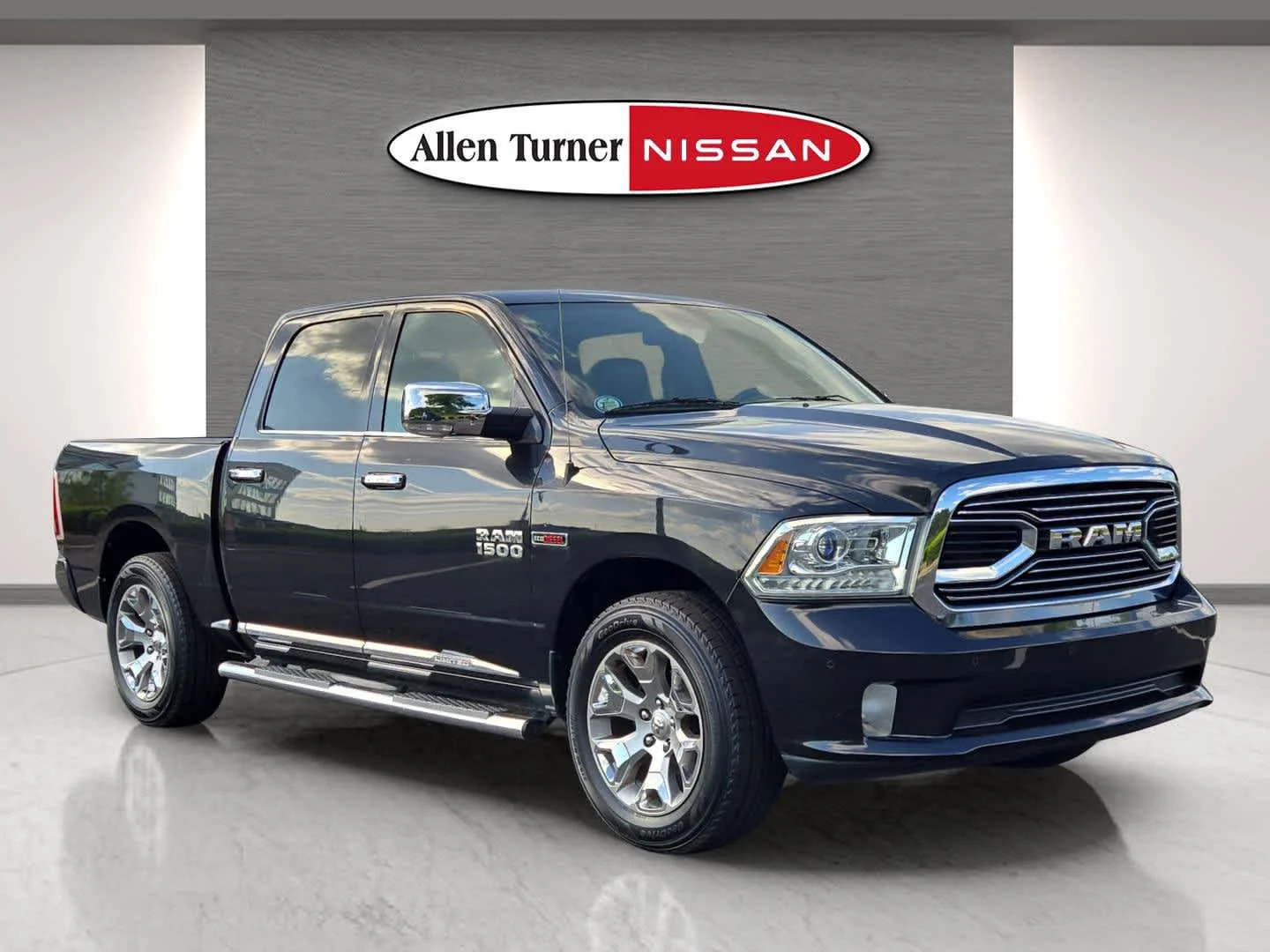 2016 RAM 1500 Laramie Limited 4x4 Crew Cab 5'7's photo
