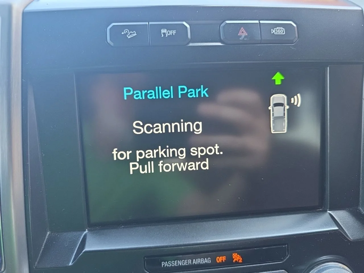 Used 2015 Black Ford Platinum image 29