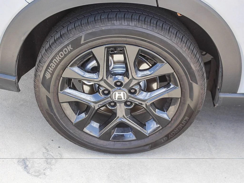 Used 2023  Honda Sport image 11