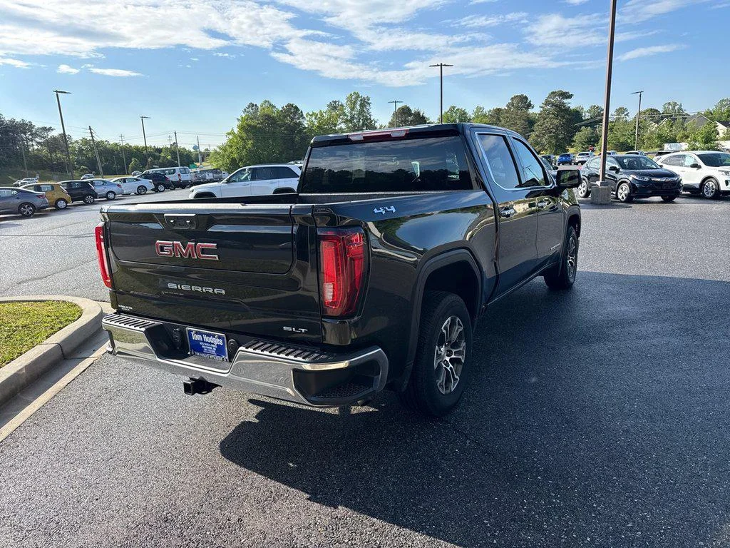 Used 2025 Onyx Black GMC 