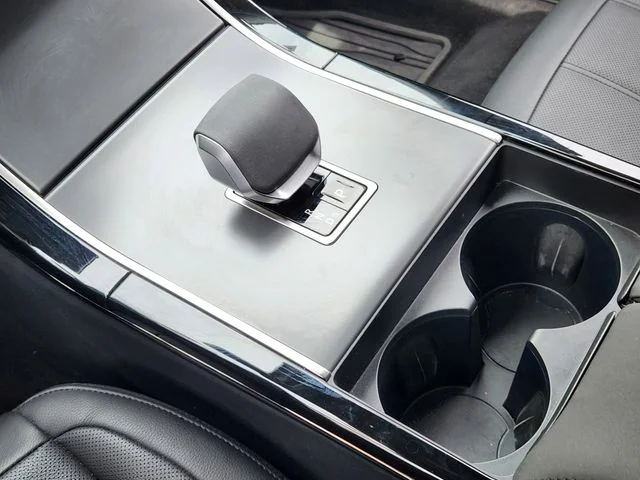 Used 2026 Gray Land Rover S image 19