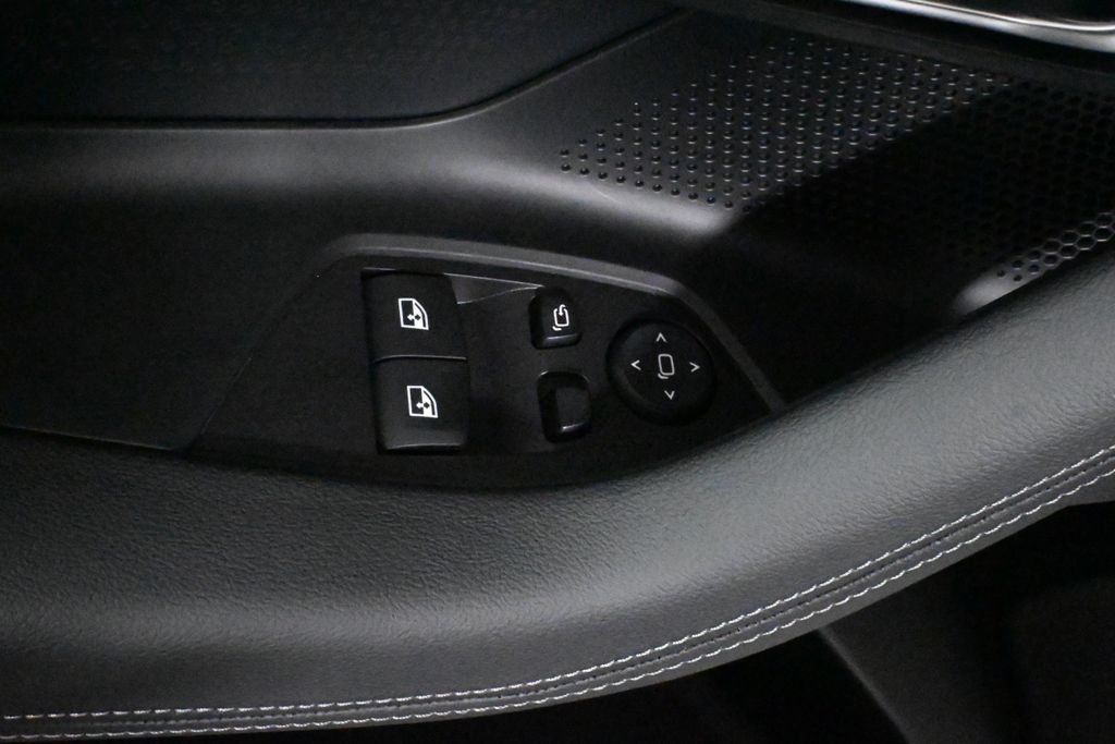 2025 BMW 2 Series 230i - Photo 31