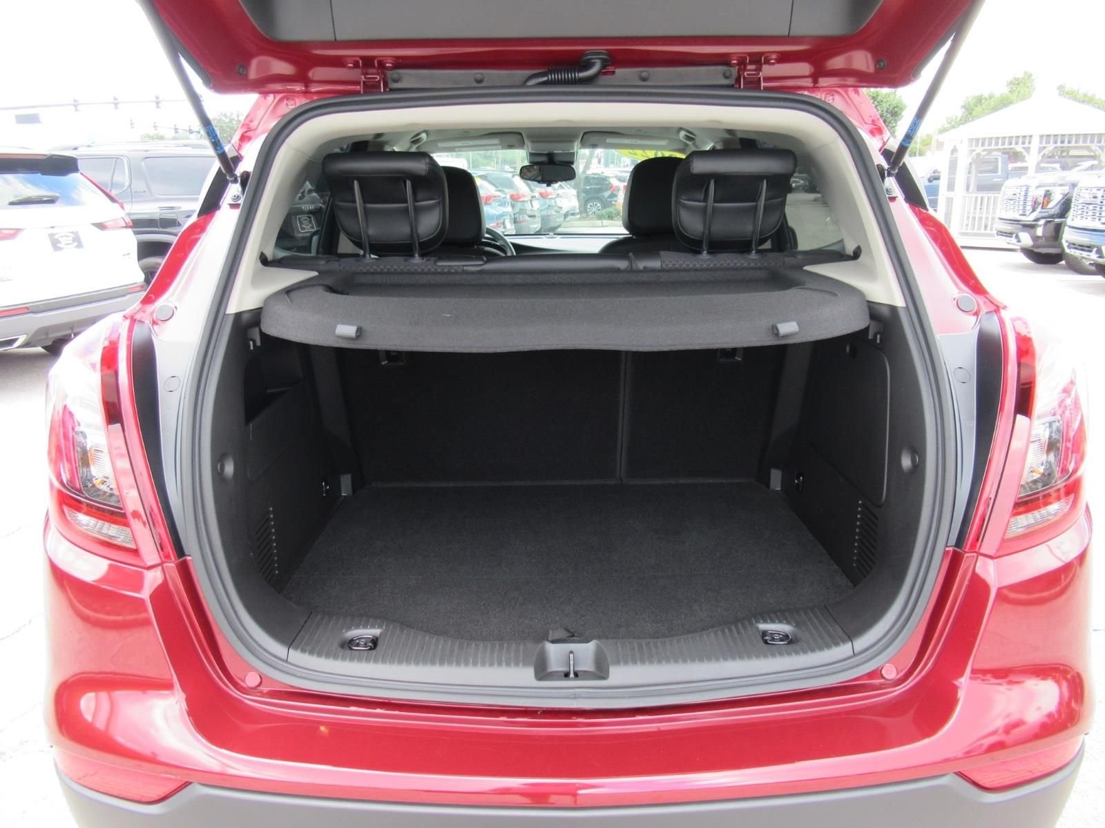 Used 2022  Buick Preferred image 34