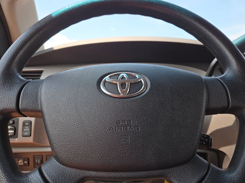 Used 2012 Red Toyota Grade image 23
