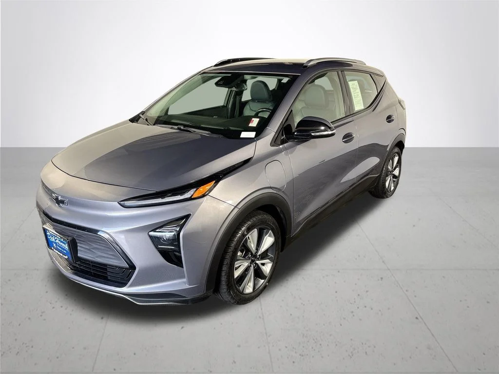 Used 2022 Chevrolet Bolt EUV LT with VIN 1G1FY6S03N4107412 for sale in Gladstone, OR