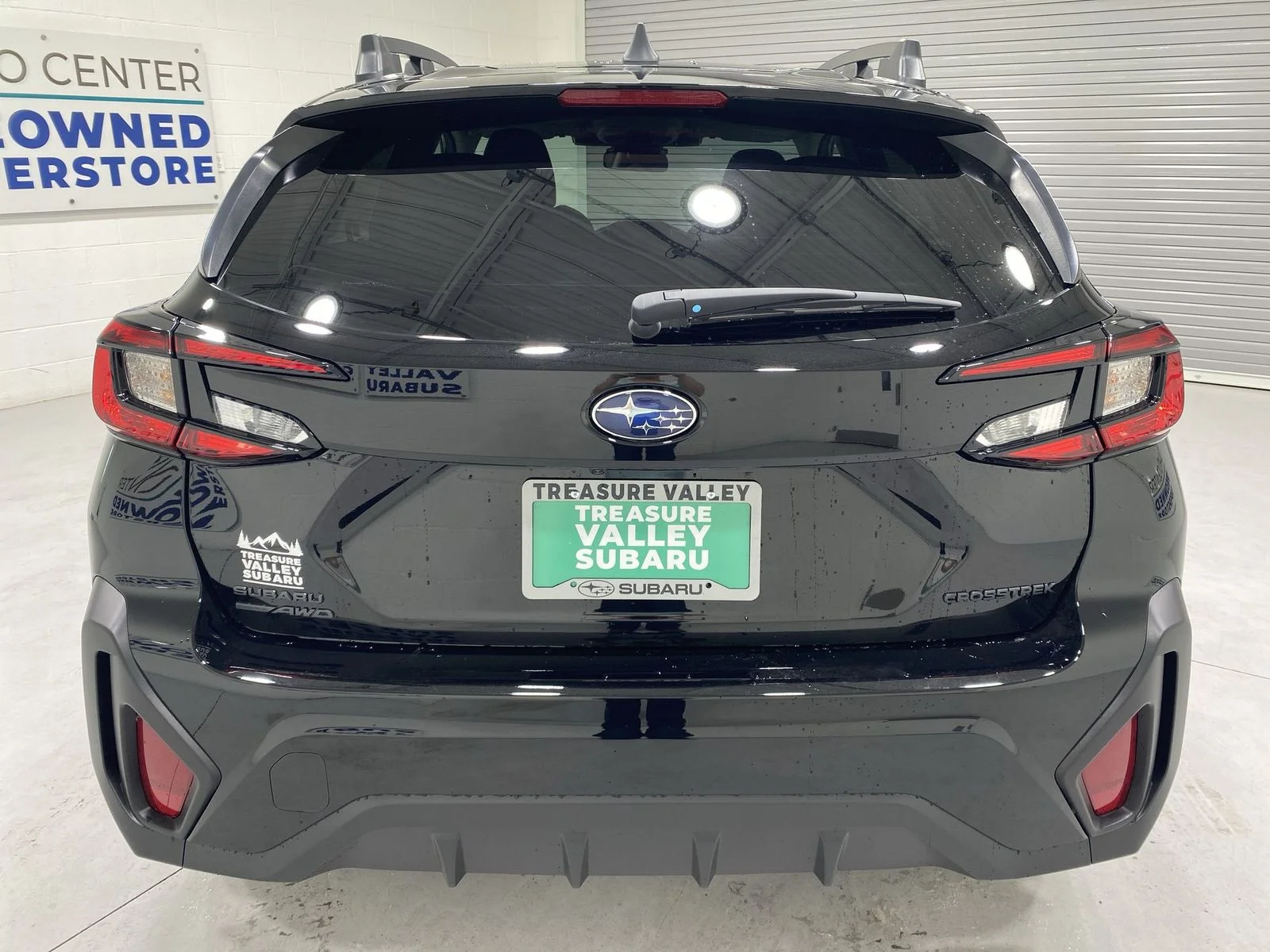 New 2026 CRYSTAL BLACK SILICA Subaru Premium image 7