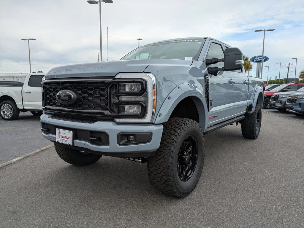 New 2026 Glacier Gray Metallic Tri-Coat Ford Lariat image 8