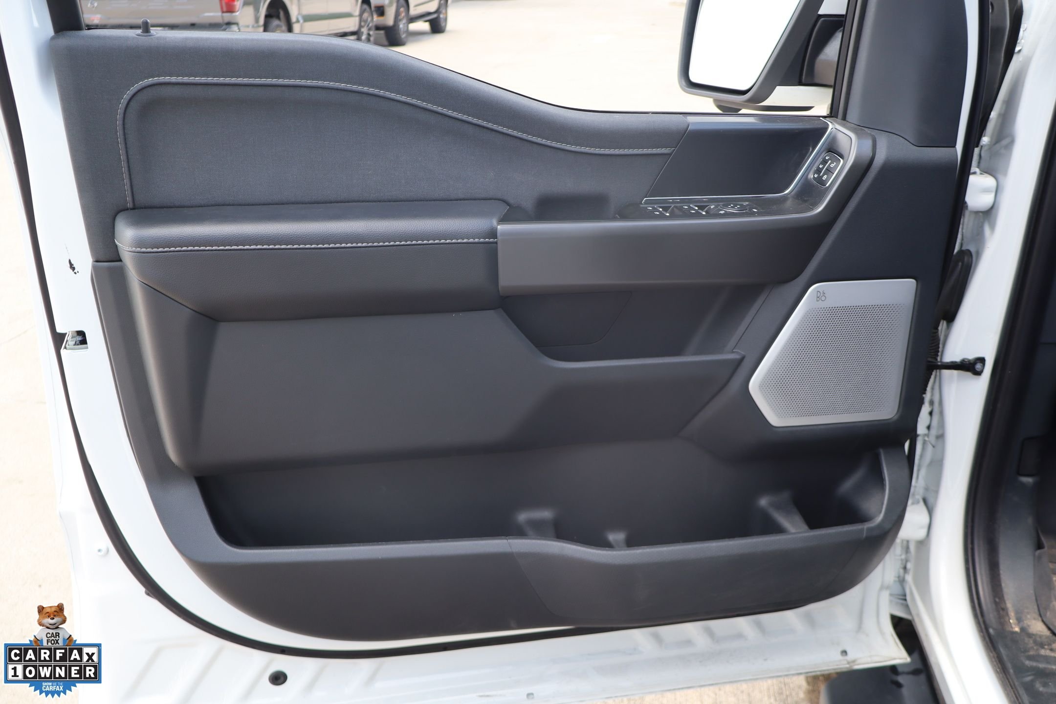 Used 2025 White Ford Lariat image 12