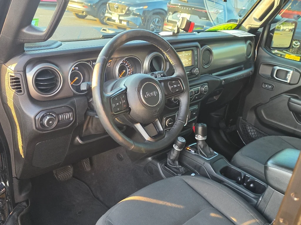 Used 2018 Black Clear Coat Jeep Unlimited Sport S image 30