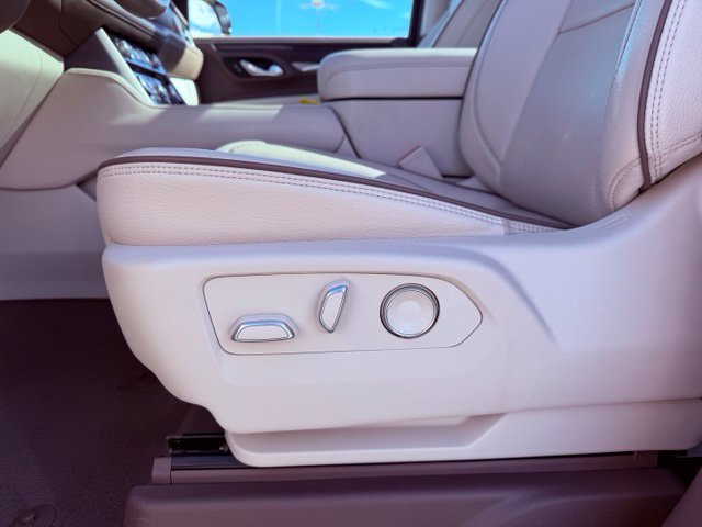 Used 2024 White GMC Denali image 12