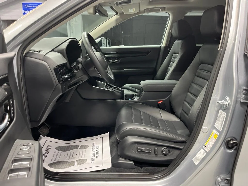 Used 2026 Solar Silver Metallic Honda EX-L image 11