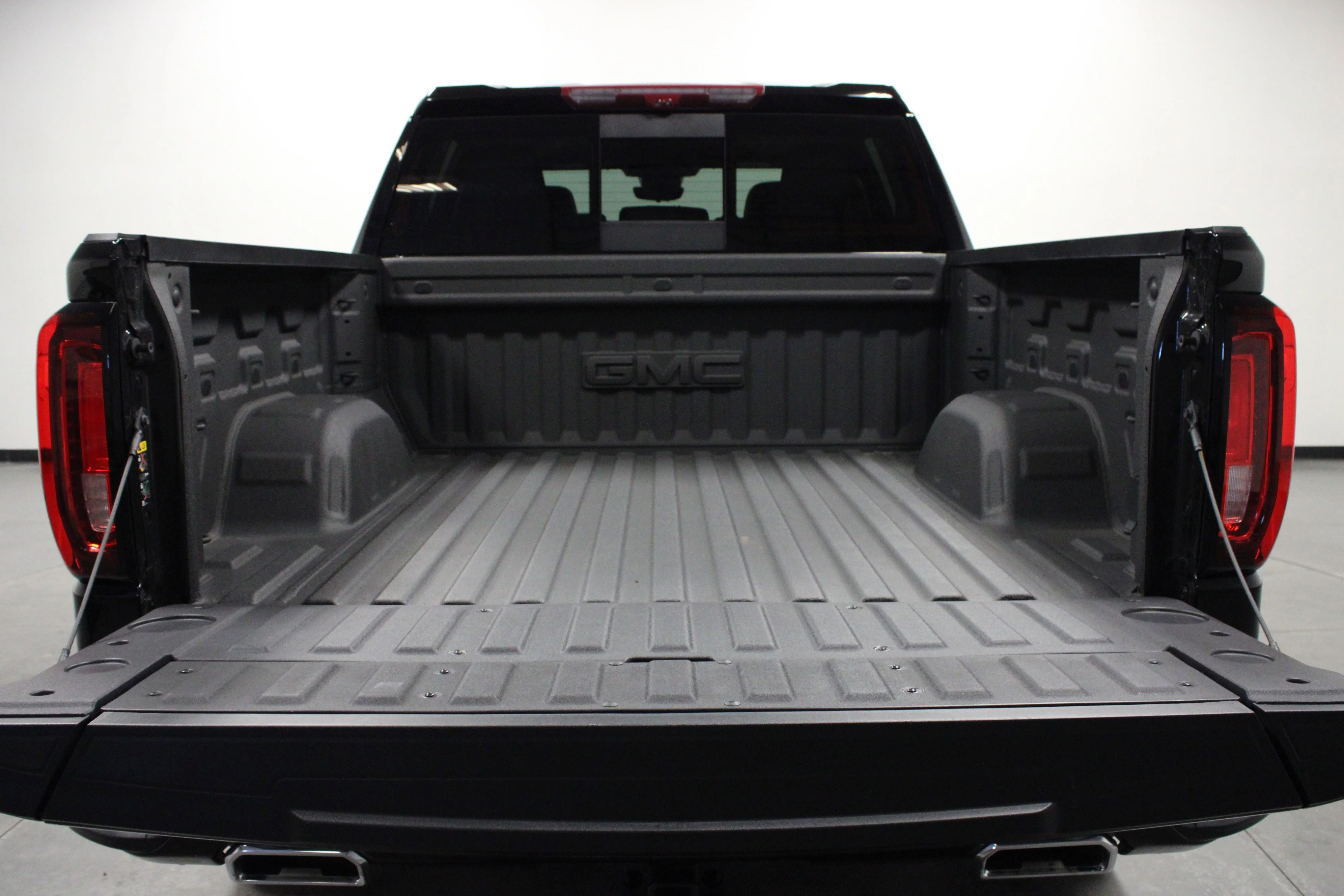 Used 2026 Onyx Black GMC Denali image 14