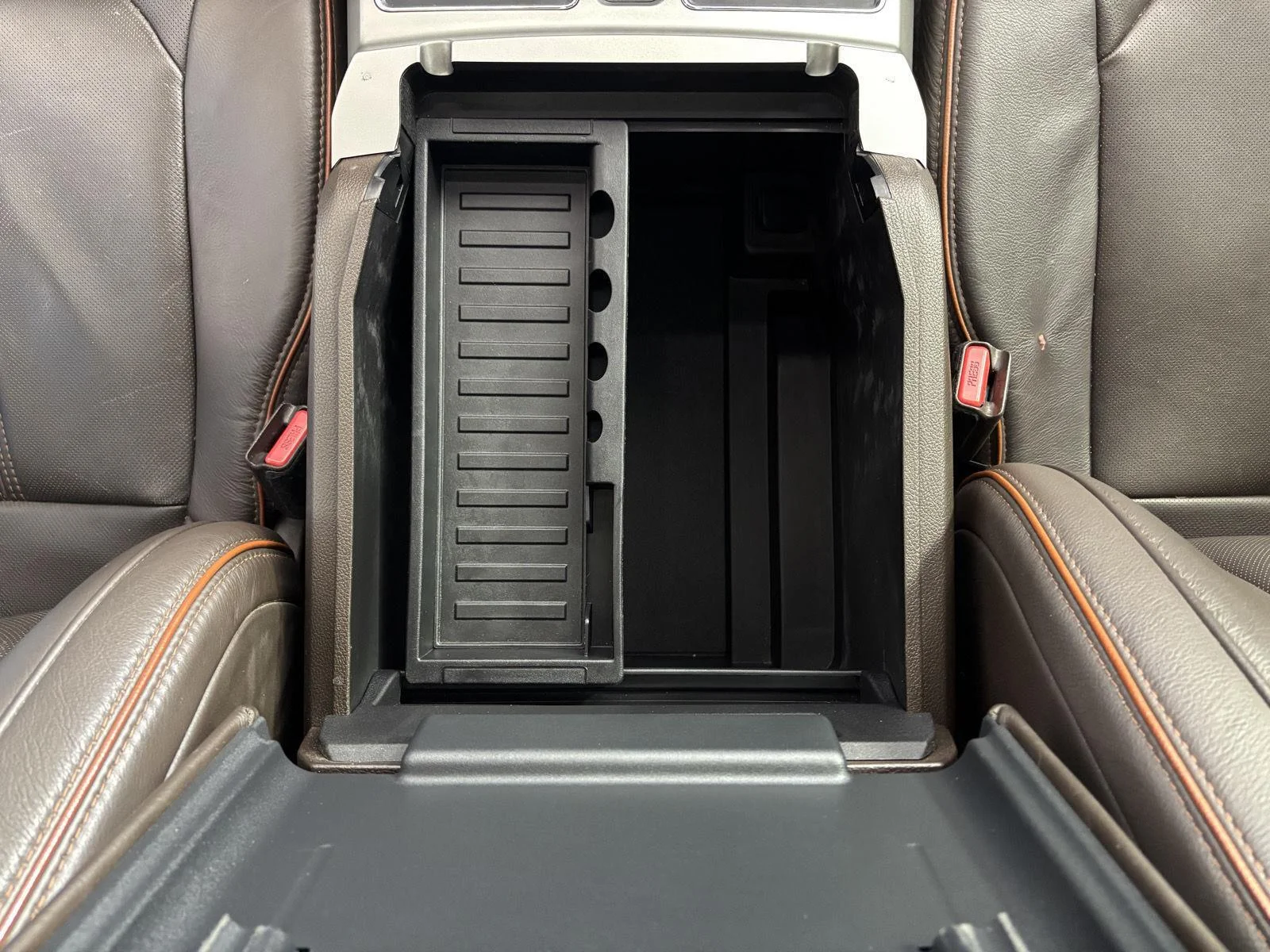 Used 2017 Bronze Fire/Caribou Ford King Ranch image 33