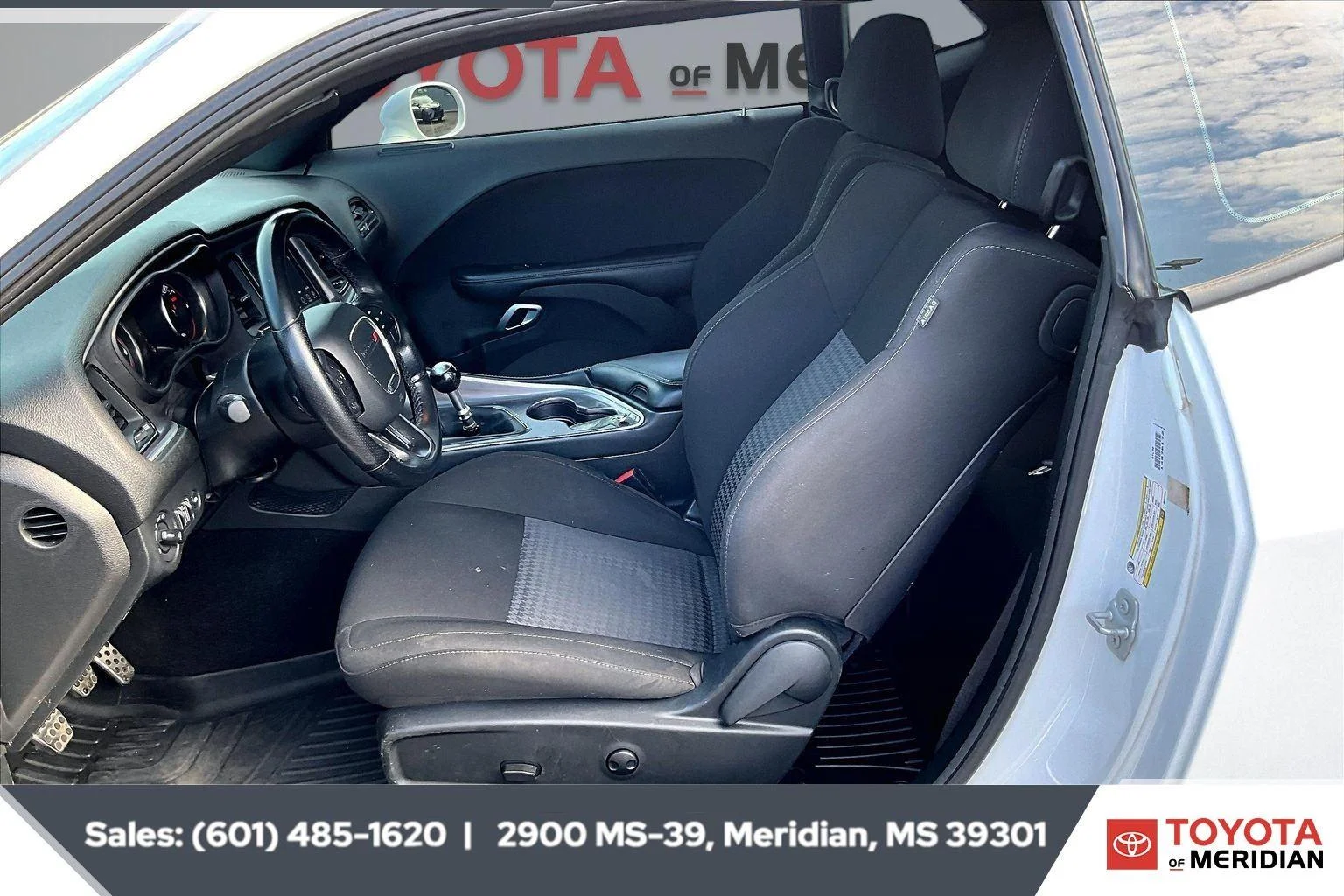 Used 2022 White Knuckle Clearcoat Dodge R/T image 18