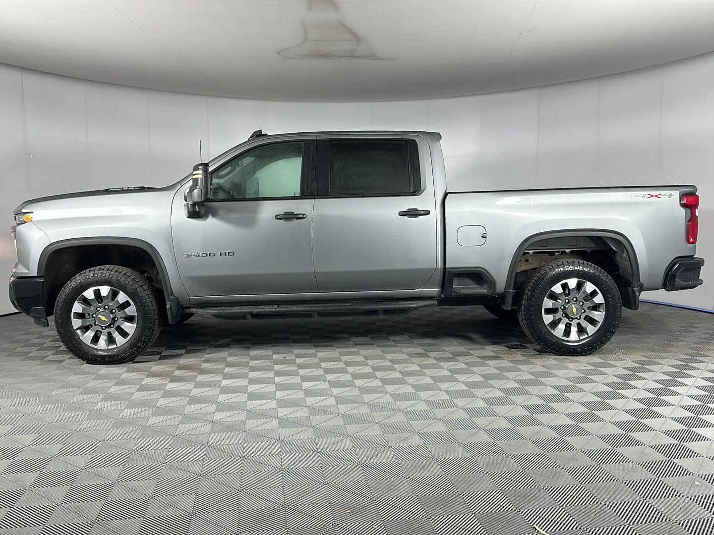 Used 2024 Sterling Gray Metallic Chevrolet Custom image 4