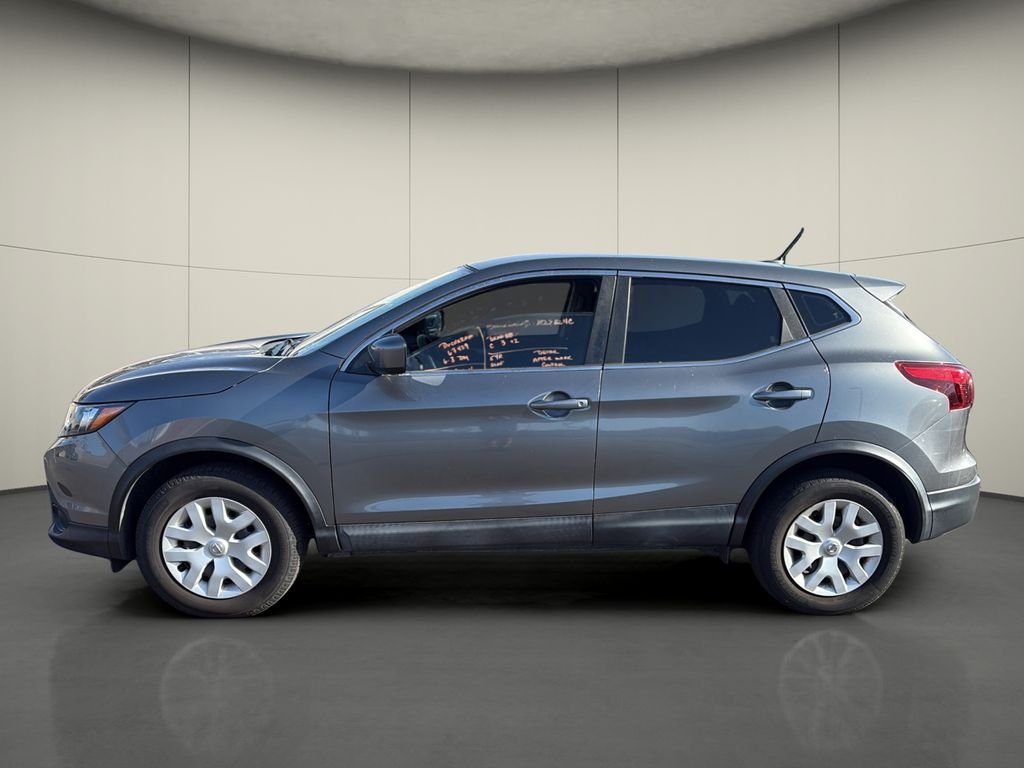 Used 2019 Gray Nissan S image 4