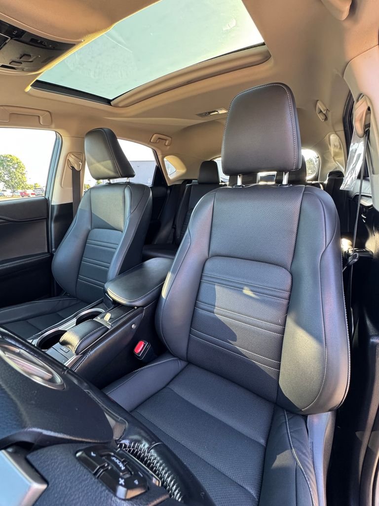 Used 2019 Atomic Silver Lexus 300 Base image 34