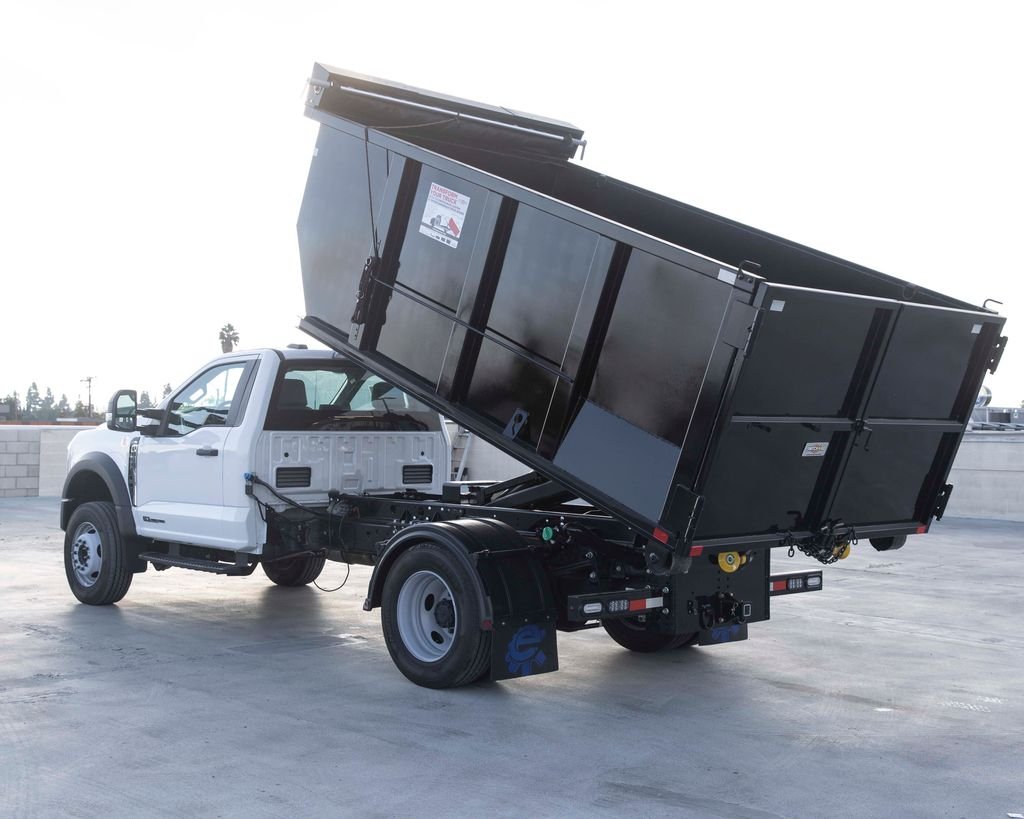 2025 Ford F-550 Super Duty Chassis Cab XL - Photo 18